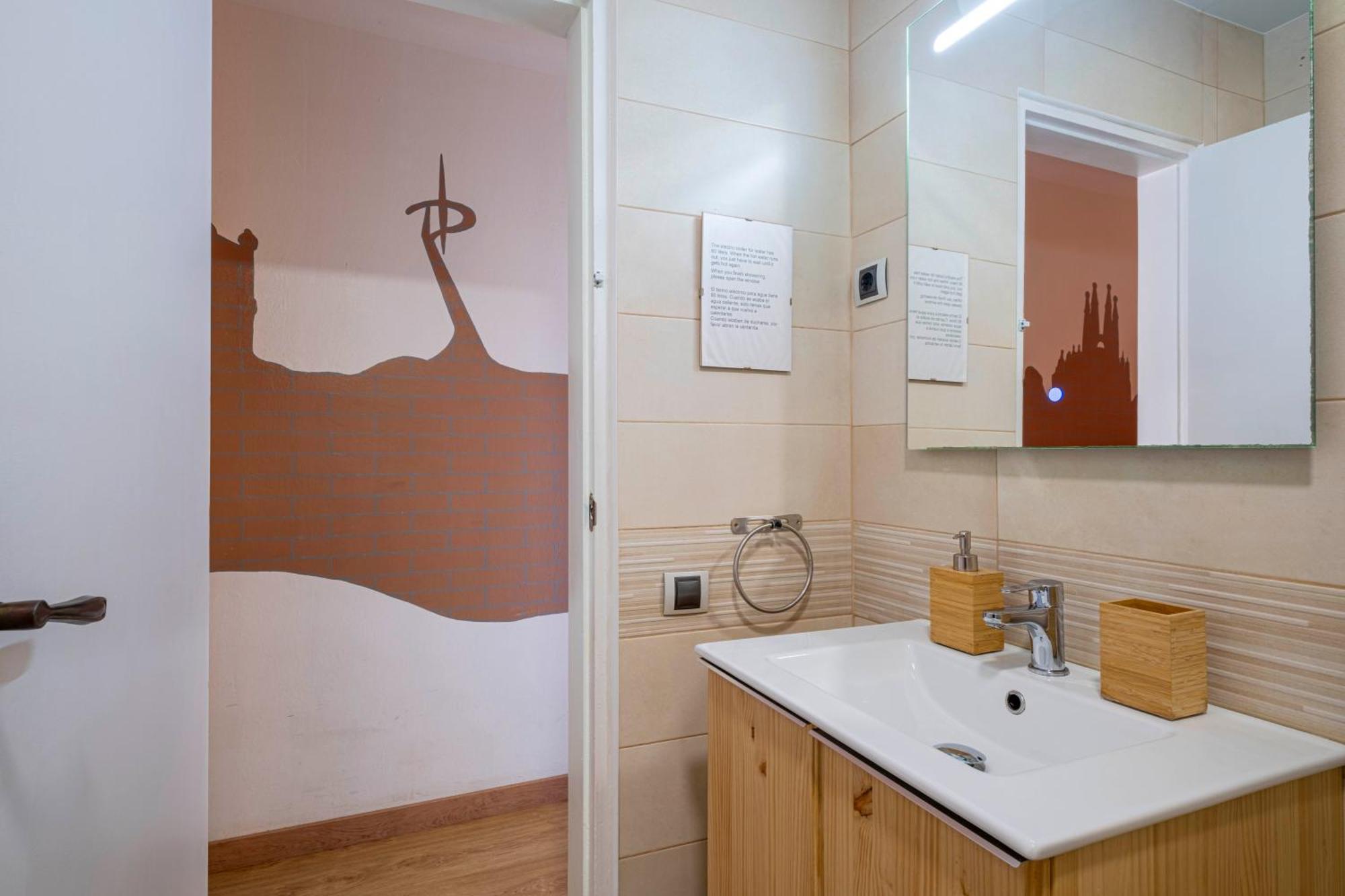 Apartmán 5 Min To The Sea And 15 Min To Barcelona Center Sant Adria de Besos Exteriér fotografie